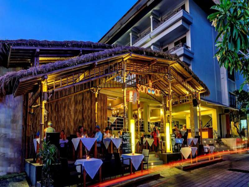 Kuta One Party Hotel Екстер'єр фото