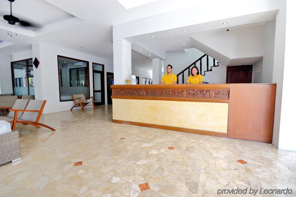 Kuta One Party Hotel Екстер'єр фото