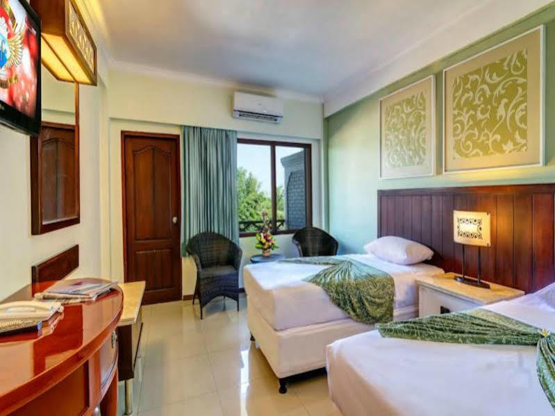 Kuta One Party Hotel Екстер'єр фото